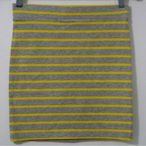 Forever 21 grey with yellow stripe mini bodycon skirt. Size S.